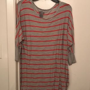 Stripped crop sleeve shirt